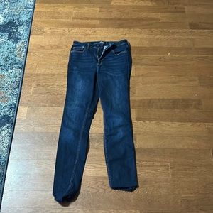 blue skinny jeans